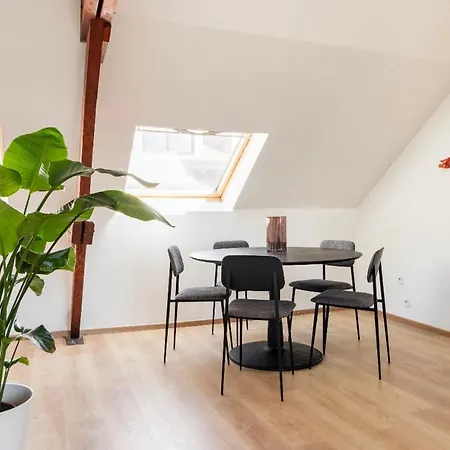 Apartment Cosy Center2 *